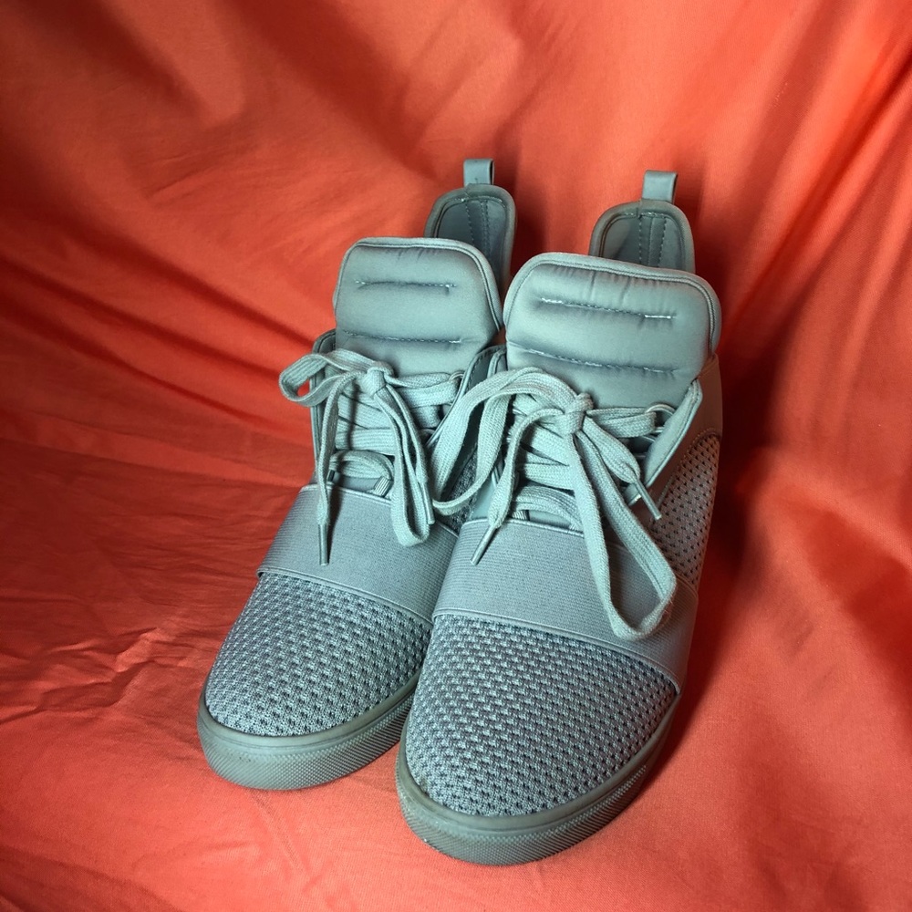 Steve madden sneaker with hidden wedge